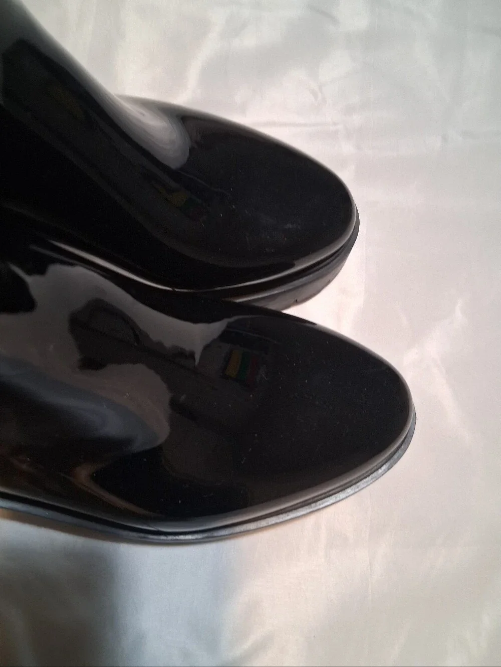 Tommy Hilfiger Black Glossy Lug Sole Rain Boots 8M Chelsea Casual Gorpcore Fall